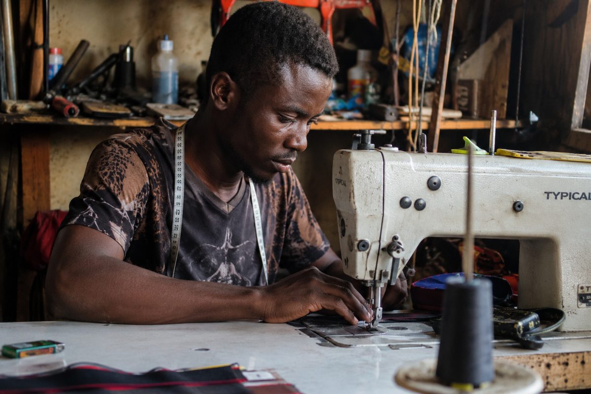 Artisan camerounais financé par CEIMIPRO